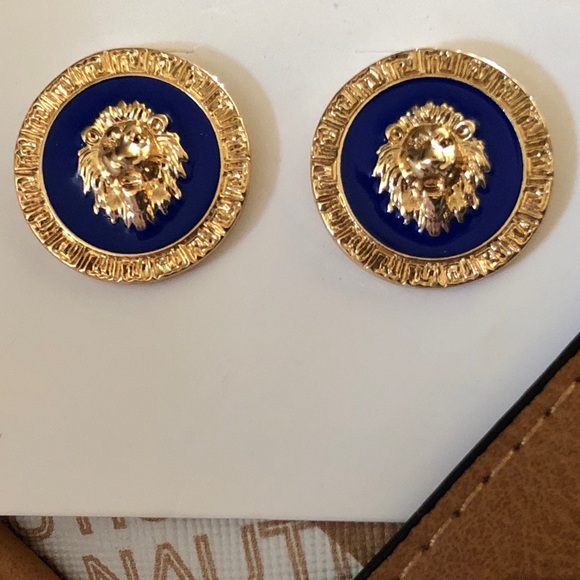 Fashion Earrings w/Lions Head! - Picture 2 of 9